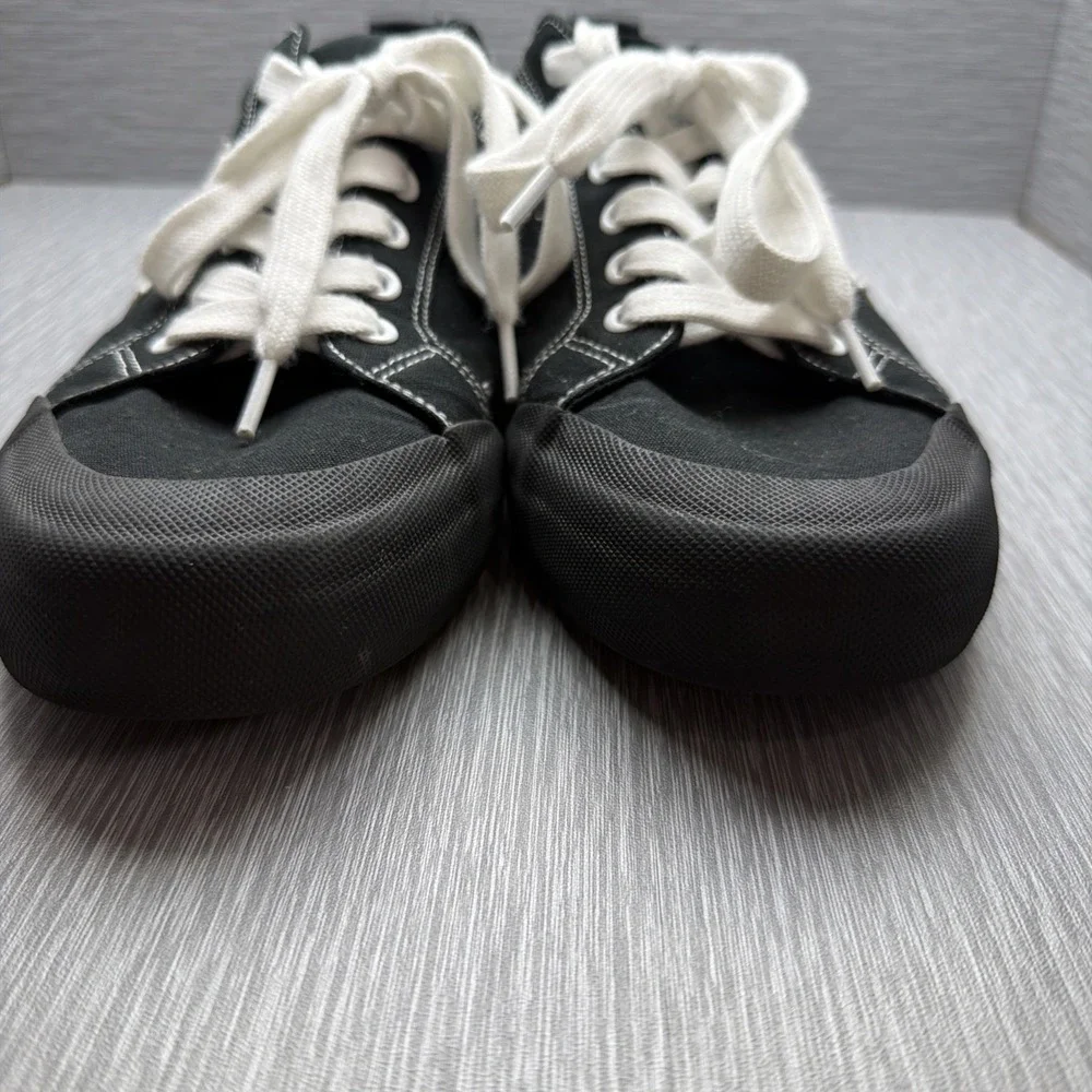 Macbeth Men's Black Canvas Skate Shoes Low Top Sneakers Size 10 EU 43